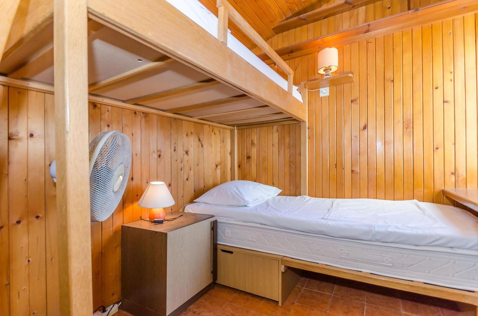 Apartments And Rooms Darinka Vrboska Esterno foto